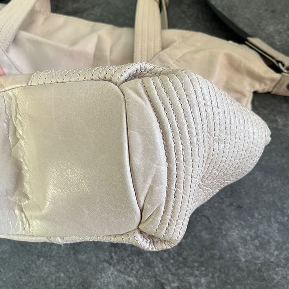 Alain Manoukian leather tote, two-way, satchel and cross-body, shoulder bag. - Picture 4 of 16